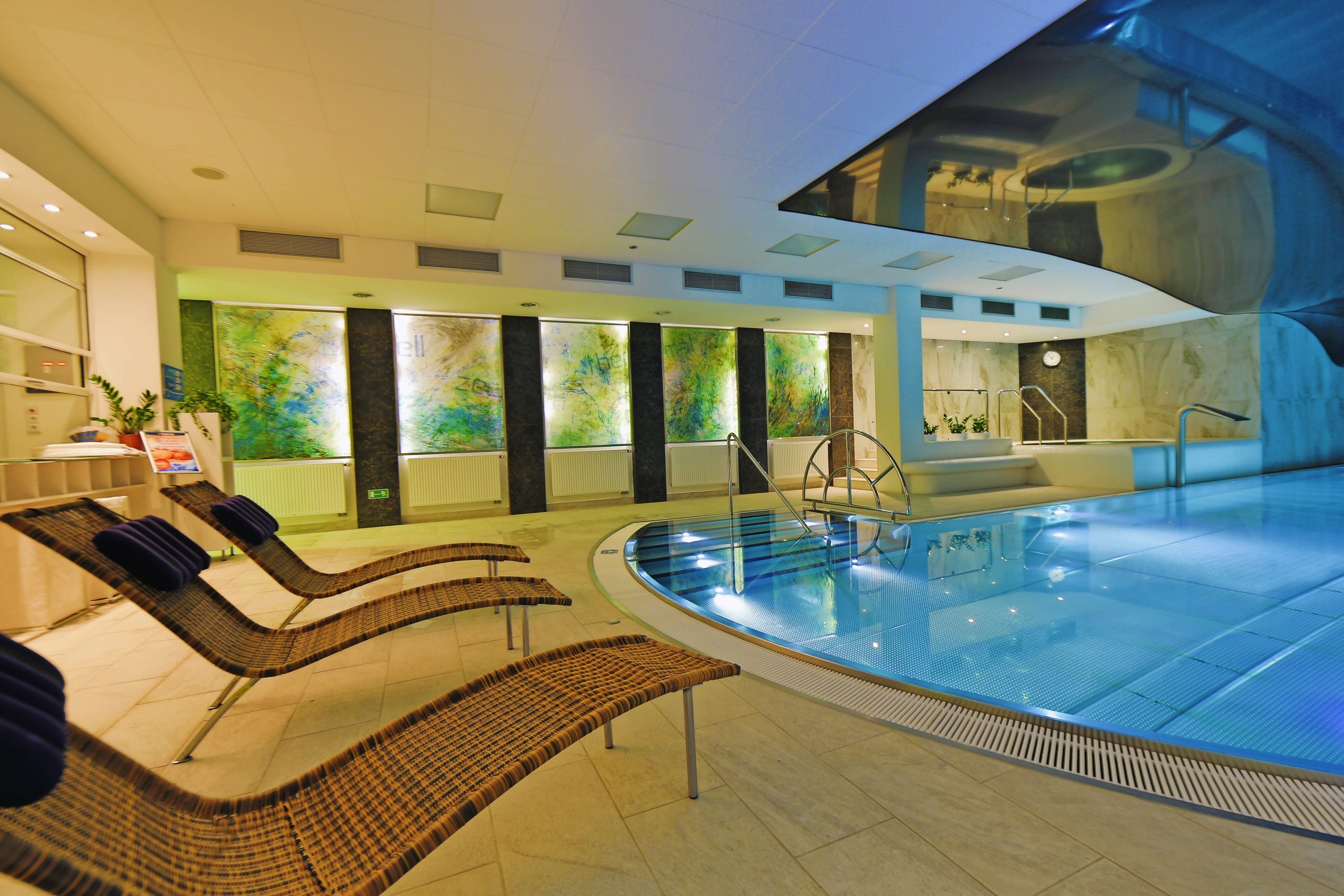 Beispielhotel in Karlsbad - Hotelpool