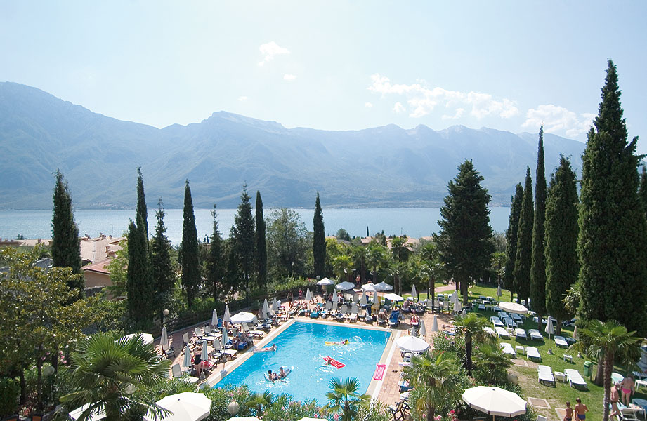 Hotelpool am Gardasee