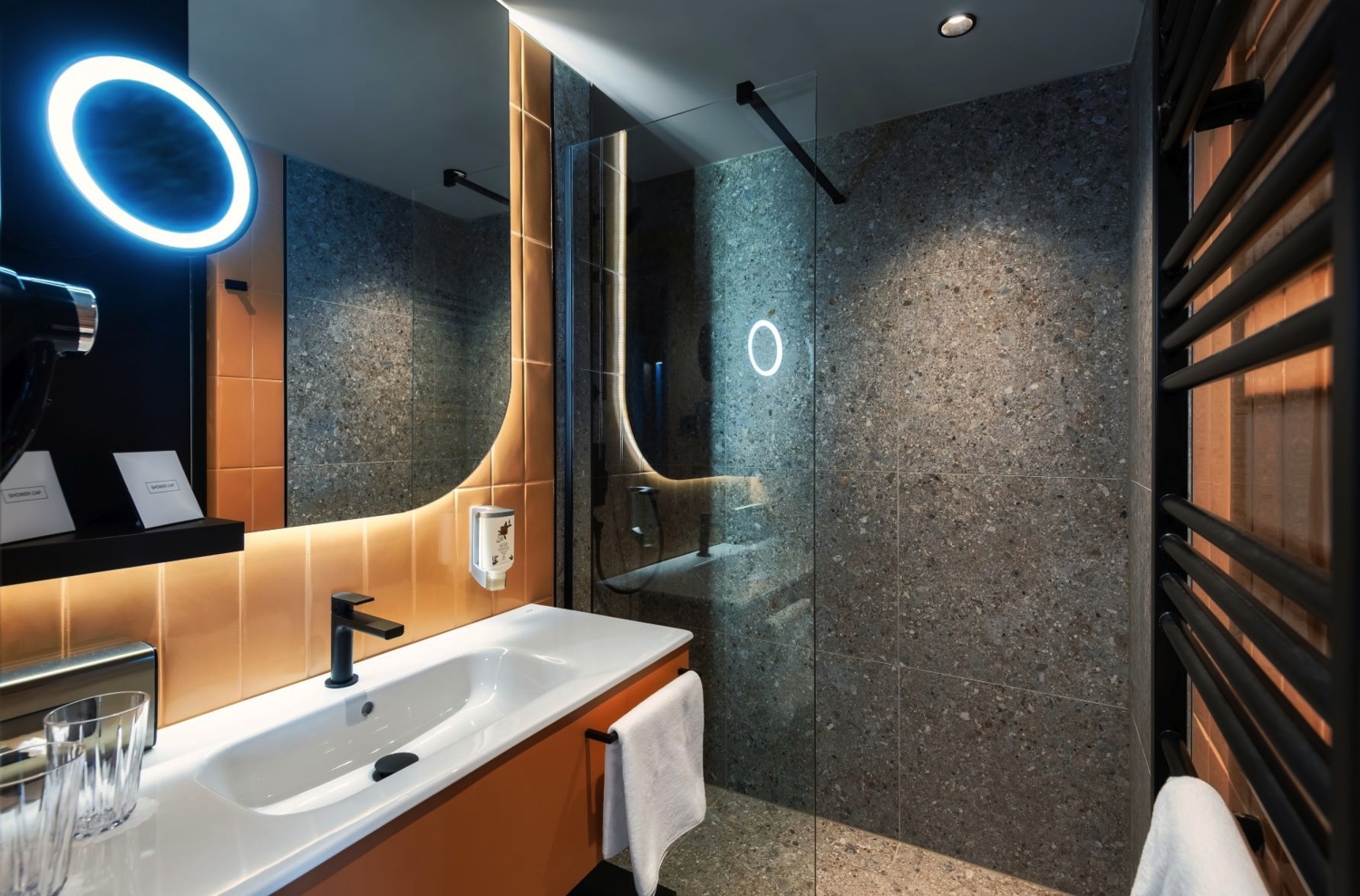 Hotel in Bük - Badezimmer