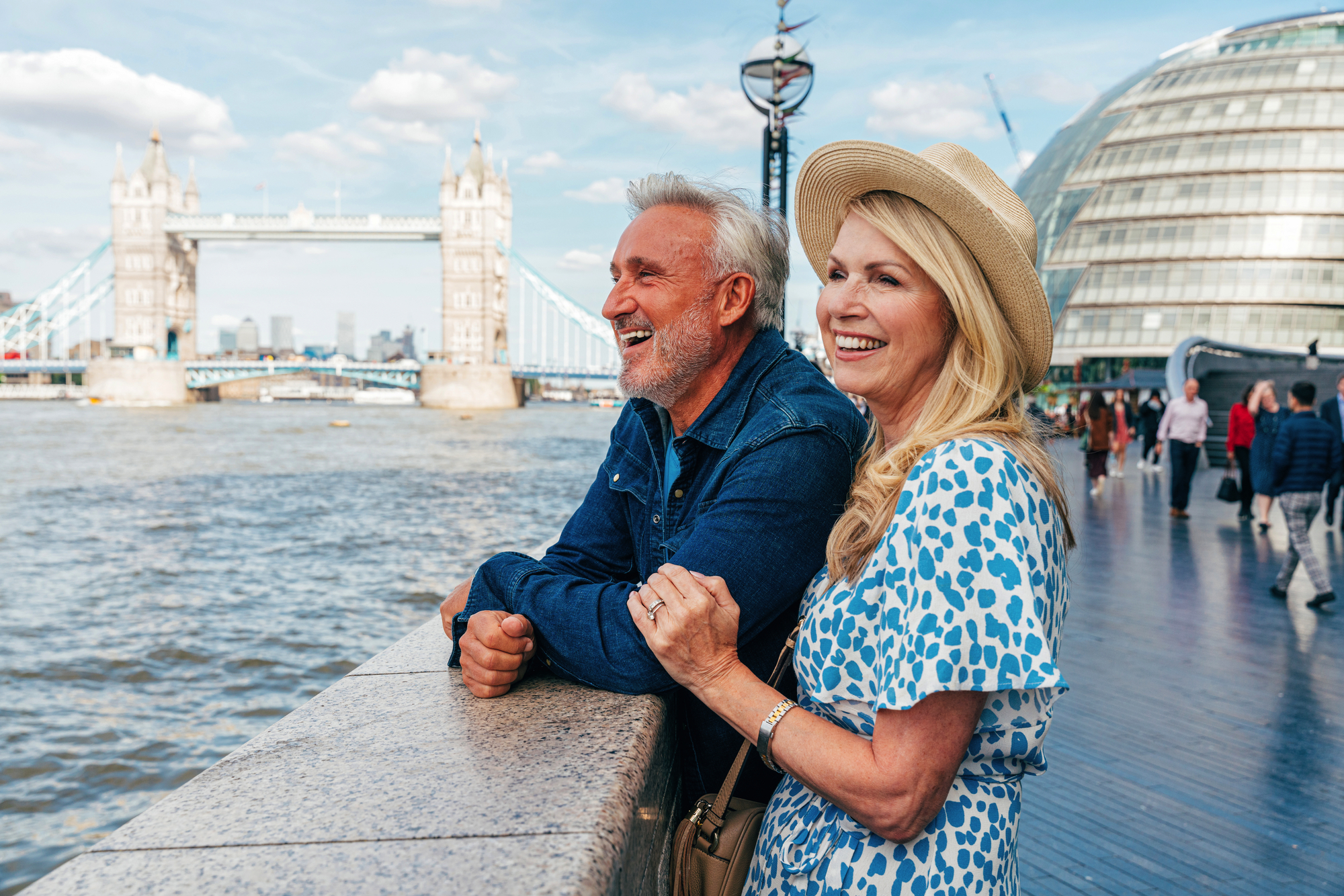 London Gruppe bei Tower Bridge