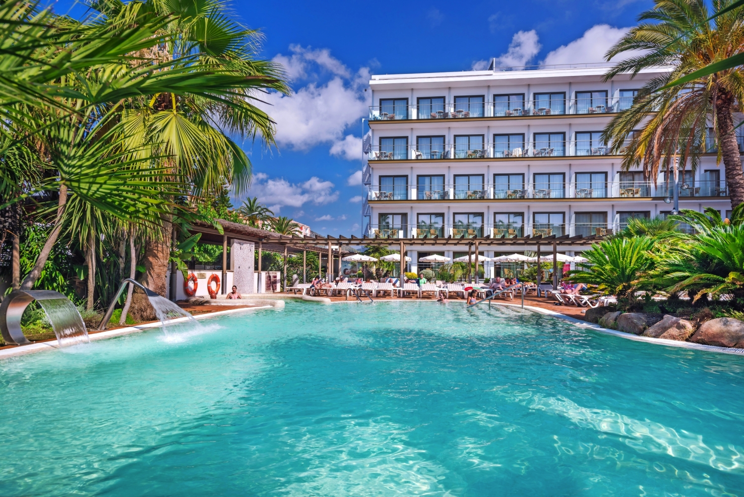 Pineda de Mar - Pool und Hotel