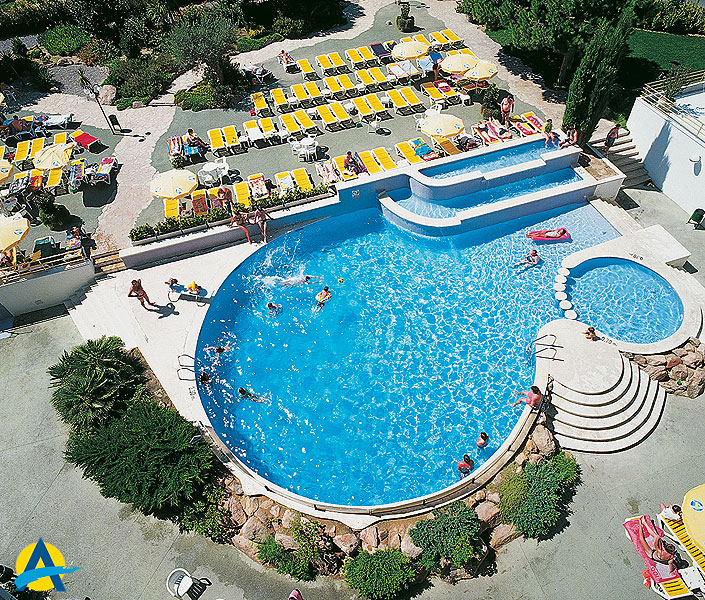 Hotelpool in St. Susanna