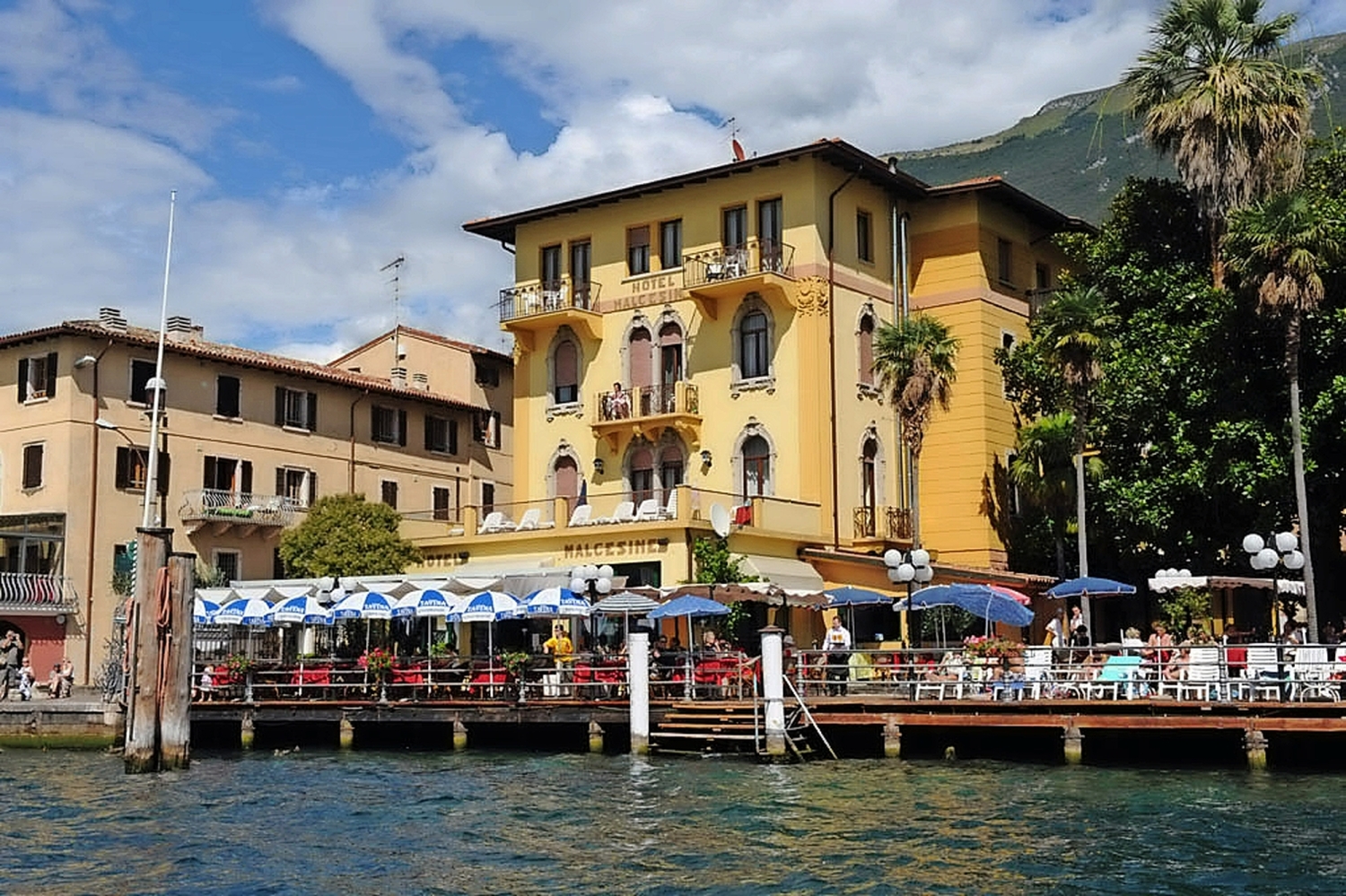 tourist bus malcesine 2023